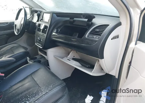 2011 Chrysler Town & Country Touring-L из США, поврежденный, VIN 2A4RR8DGXBR734344